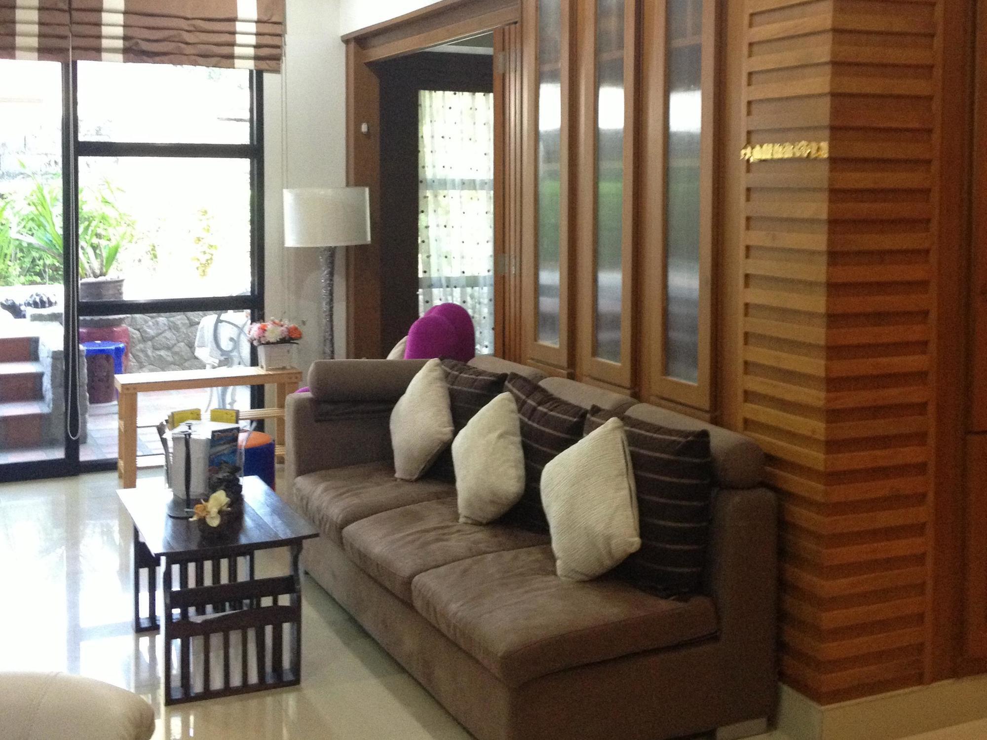 Ruankeaw Homestay Nai Harn Экстерьер фото