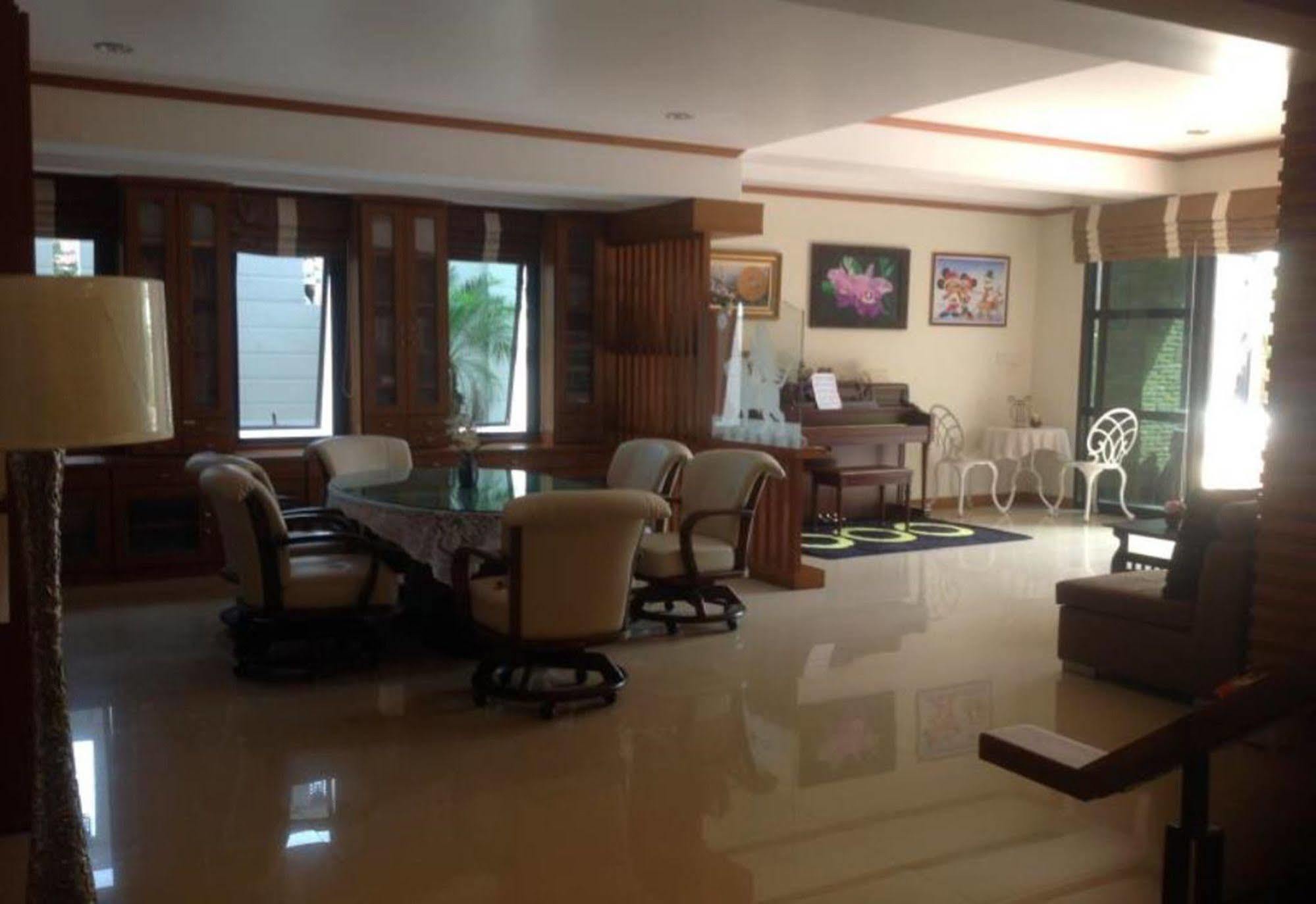 Ruankeaw Homestay Nai Harn Экстерьер фото