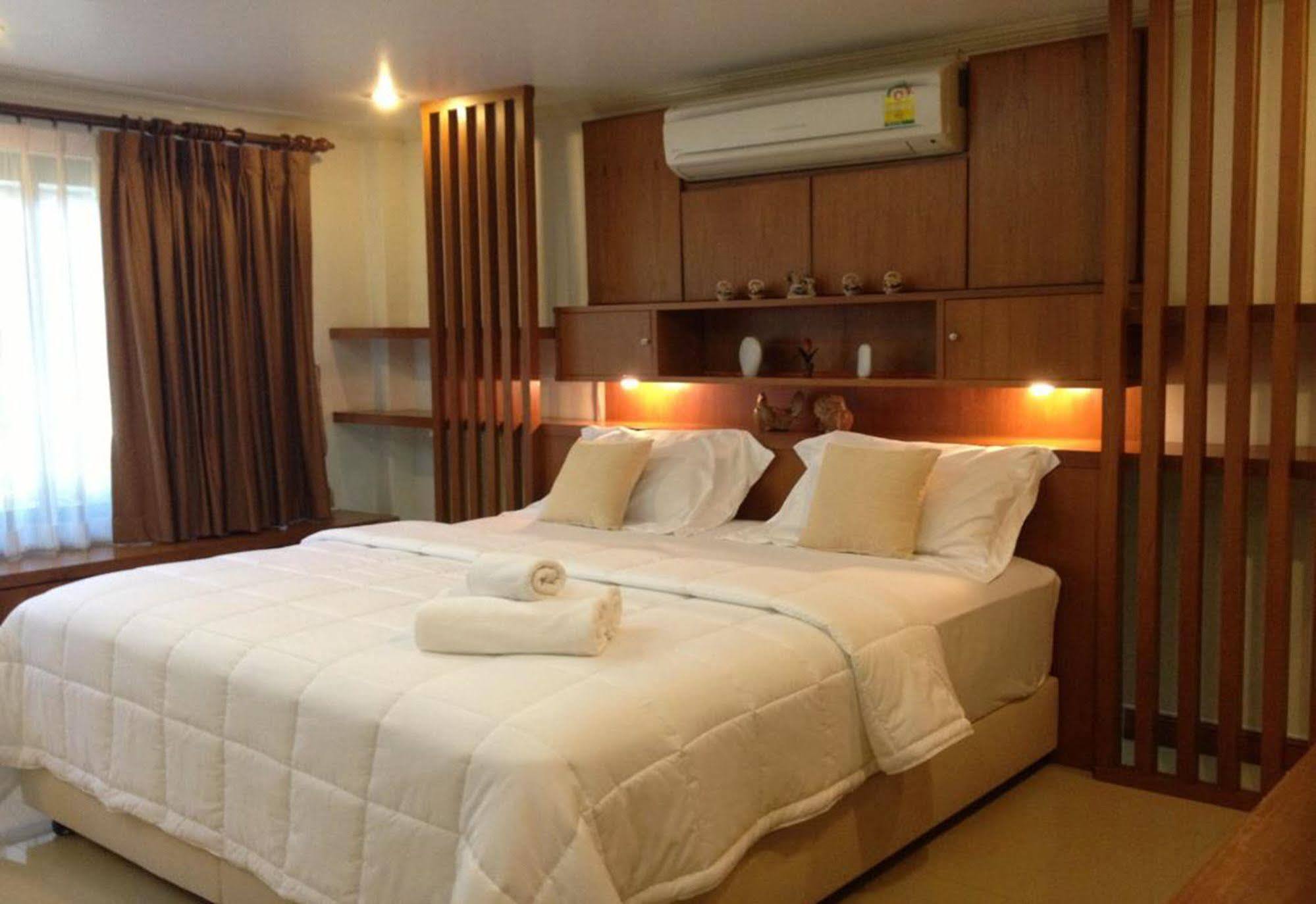 Ruankeaw Homestay Nai Harn Экстерьер фото